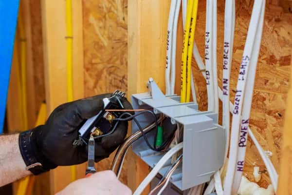 Elektroinstallation im Neubau vom Fachbetrieb aus Niederösterreich durchführen lassen